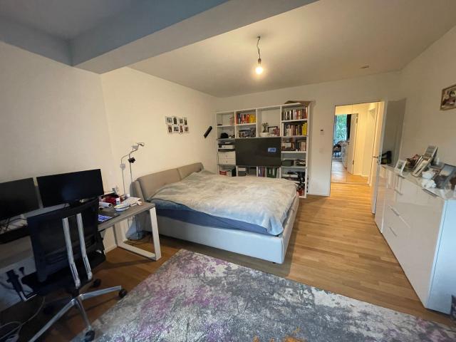 New Fully furnished 2.5 rooms at the Kudamm. Top for home office, Berlin Amsterdam Apartments for Rent