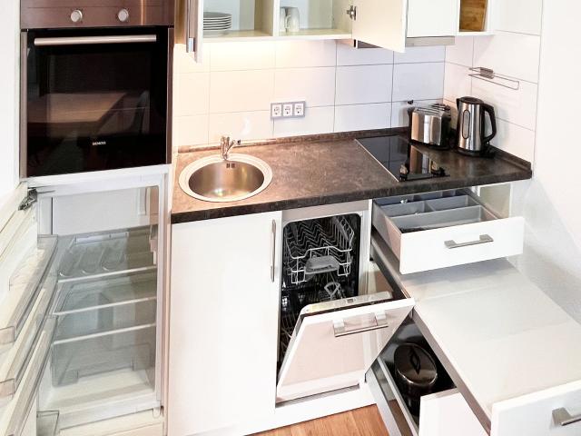 New furnished and high quality equipped apartment with balcony, Berlin Amsterdam Apartments for Rent