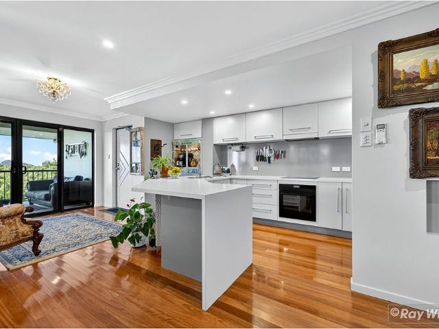 NEW FURNISHINGS AVAILABLE PROPERTY IS AVAILABLE FURNISHED Coastal Living with Style & Comfort