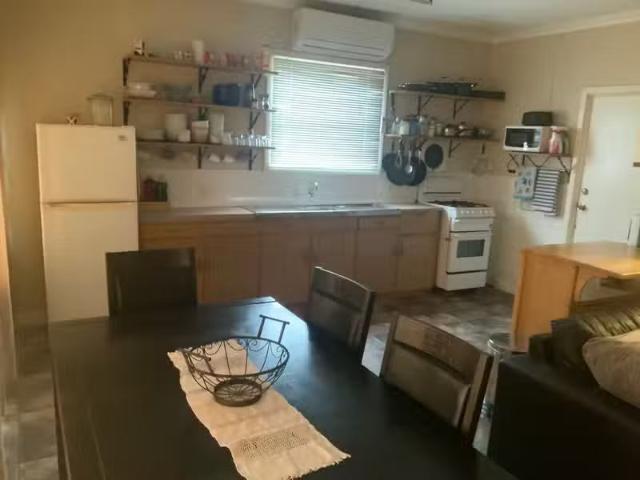 Nice KATANNING, WA 6317 House for Rent