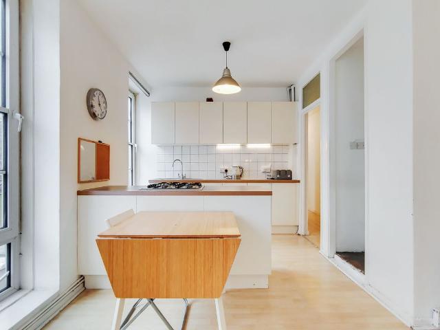 New King Street, Grenville House SE8, 3 bed flat to rent, £2,600 pcm | PrimeLocation