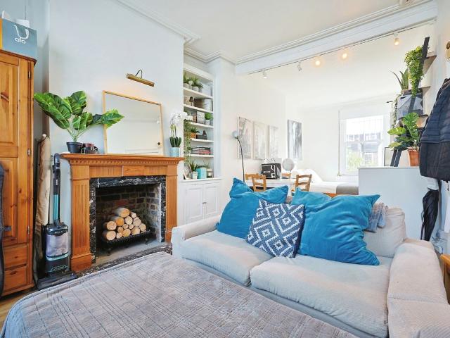 New Kings Road, London SW6, Studio to rent, £1,650 pcm | PrimeLocation