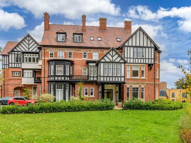 New House Farm Drive, Northfield, Birmingham, West Midlands B31, 2 bed flat to rent, £1,500 pcm | PrimeLocation