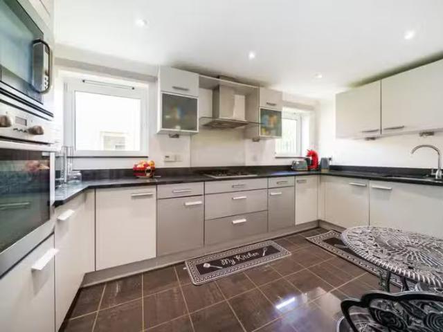 Charming House share for rent in Creswell Drive, BR3