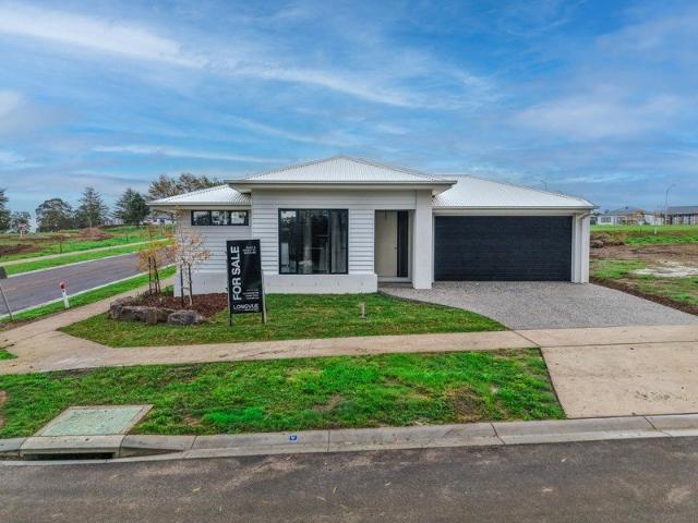 New Home Complete in 4 Weeks with Caravan Storage