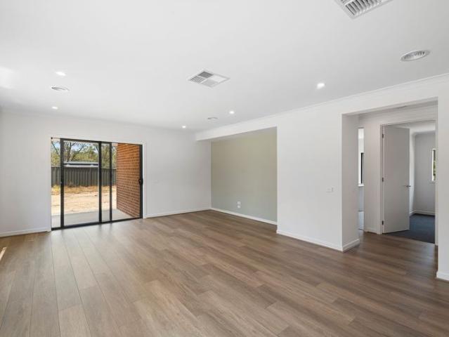 NEW HOME LIVING