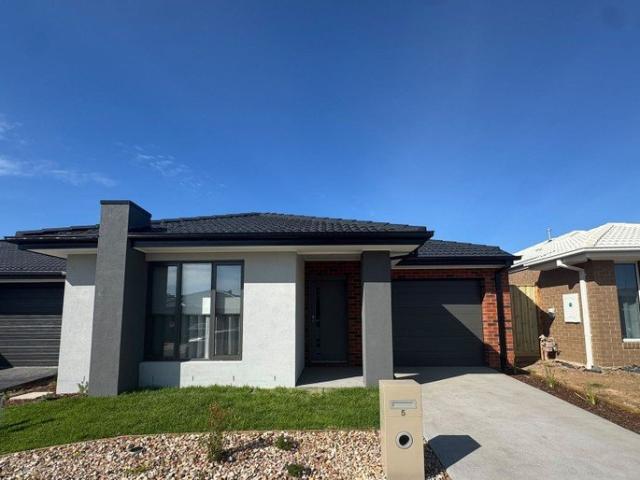 New home Superb Location Ready to move into