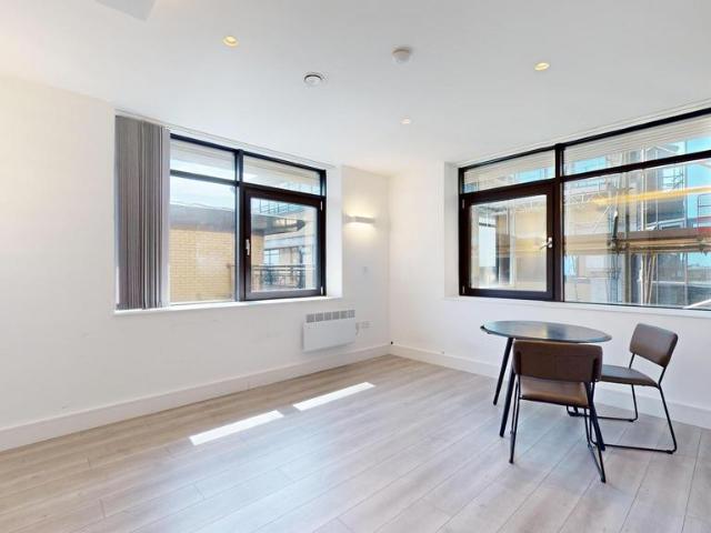 New Horizons Court 1 bed flat to rent £1,675 pcm £387 pw