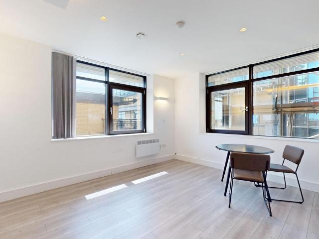 New Horizons Court, Brentford TW8, 1 bed flat to rent, £1,675 pcm | PrimeLocation