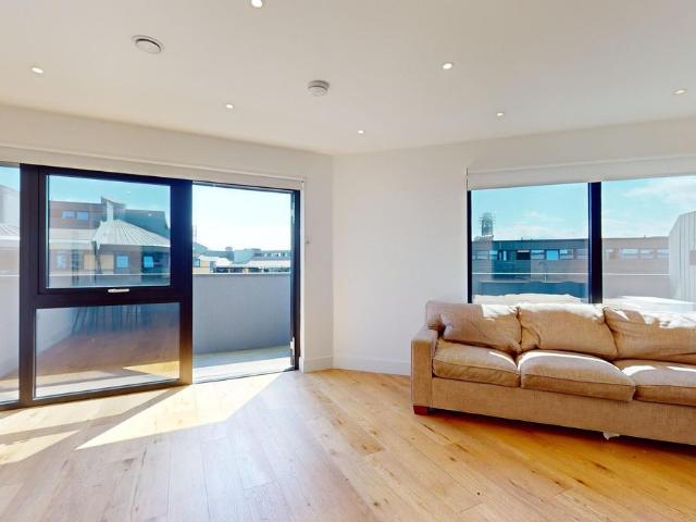 New Horizons Court, Brentford TW8, 2 bed flat to rent, £2,135 pcm | PrimeLocation