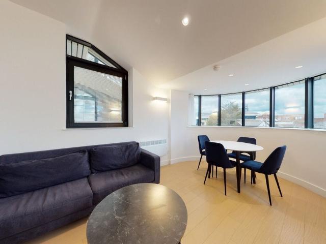 New Horizons Court, Brentford TW8, 2 bed flat to rent, £2,160 pcm | PrimeLocation