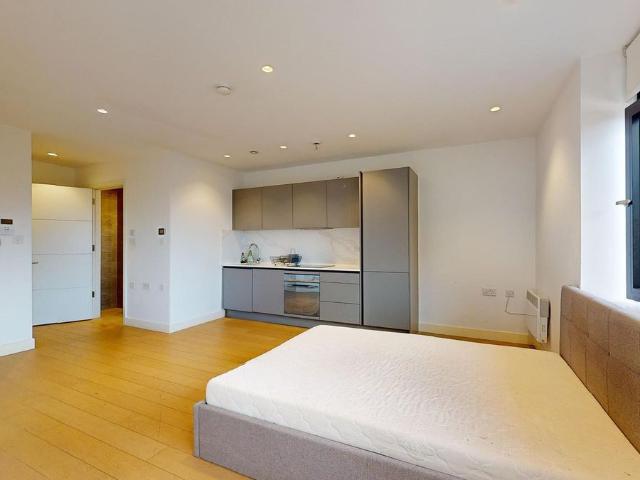 New Horizons Court, Brentford TW8, Studio to rent, £1,465 pcm | PrimeLocation