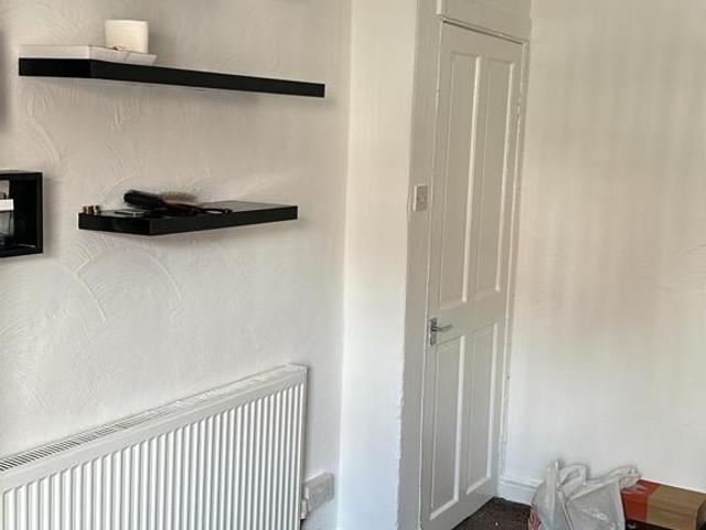 New Hey Road, Huddersfield HD3 1 bed terraced house to rent £650 pcm £150 pw
