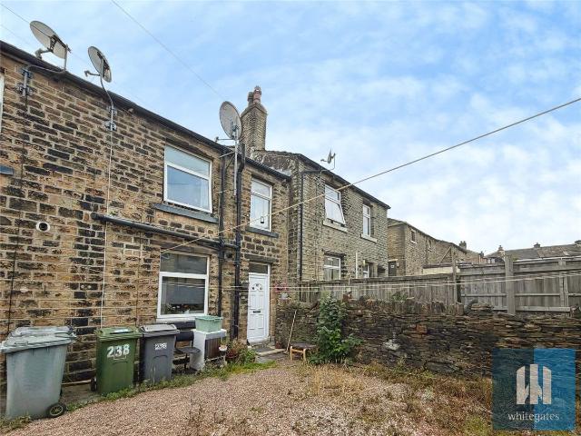 New Hey Road, Oakes, Huddersfield, West Yorkshire HD3, 2 bed terraced house to rent, £700 pcm | PrimeLocation
