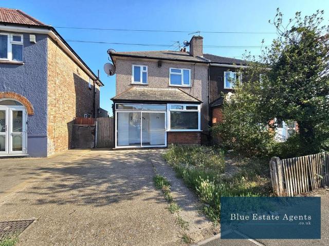 New Heston Road, Hounslow, TW5 3 bed semi detached house to rent £2,350 pcm £542 pw