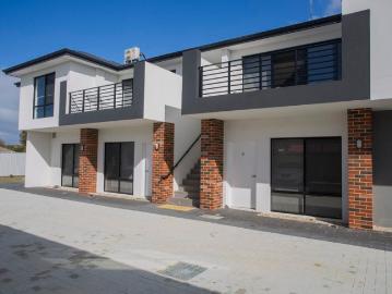 New, High end & Spacious Unit in Top Locale. Close to All Amenities, Perth CBD & Public Transport!