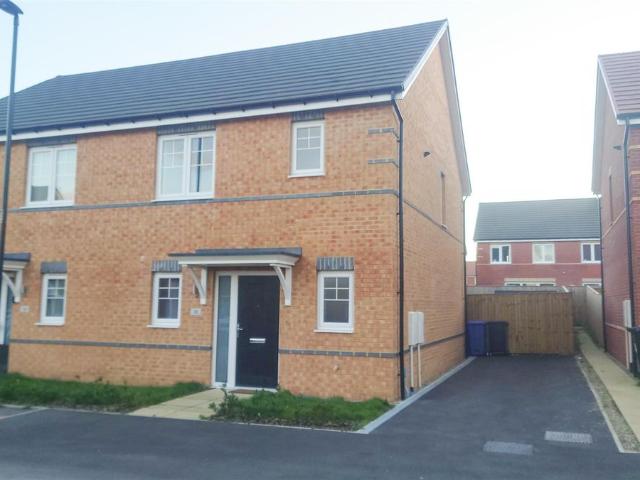 New Hills Road, Doncaster DN2, 3 bed semi detached house to rent, £1,200 pcm | PrimeLocation