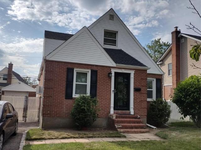 New Hyde Park NY 11040 LS104957356