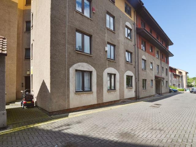 New Orchardfield, Edinburgh EH6, 2 bed flat to rent, £1,500 pcm | PrimeLocation