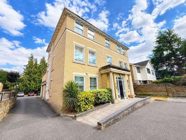 New London Road, Chelmsford CM2, 2 bed maisonette to rent, £1,475 pcm | PrimeLocation