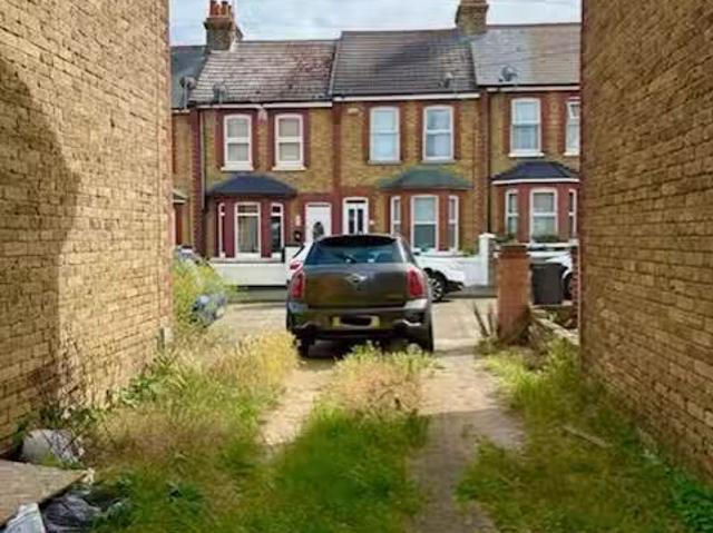 Just in! Land for rent in Rosebery Avenue, Ramsgate, CT11