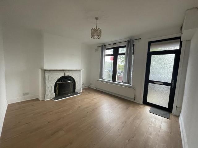 New Lane, Alfreton, DE55 2 bed terraced house to rent £800 pcm £185 pw