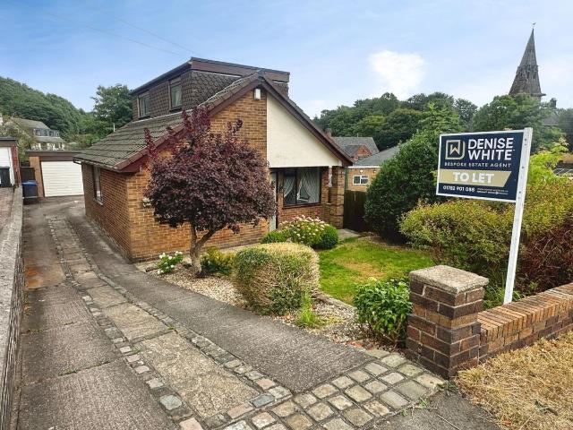 New Lane, Brown Edge ST6, 3 bed detached bungalow to rent, £1,100 pcm | PrimeLocation