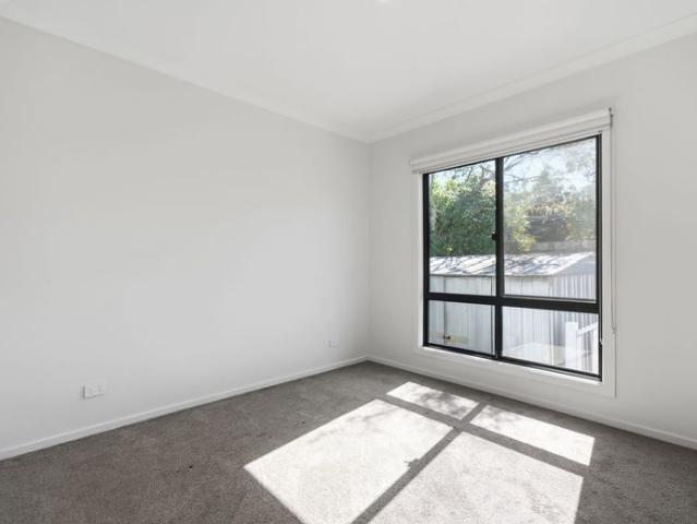 New Living in a Peaceful, Private Setting