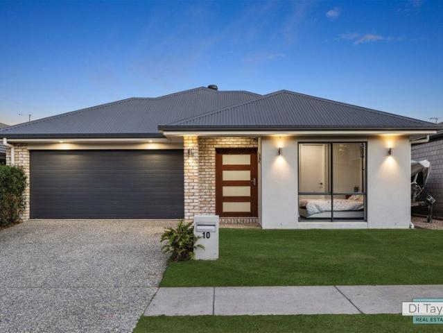 NEW LISTING! Quality, Space & Poolside Living