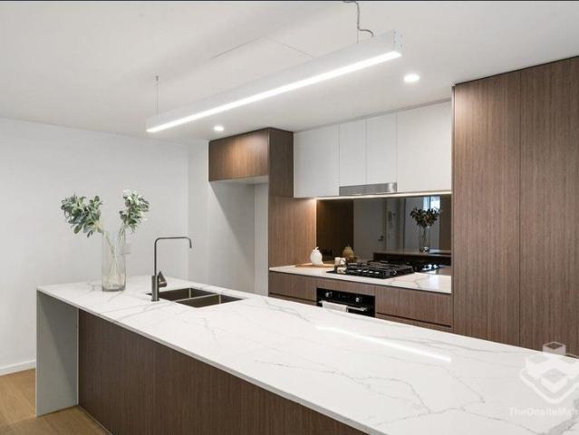 New Luxury Apartment