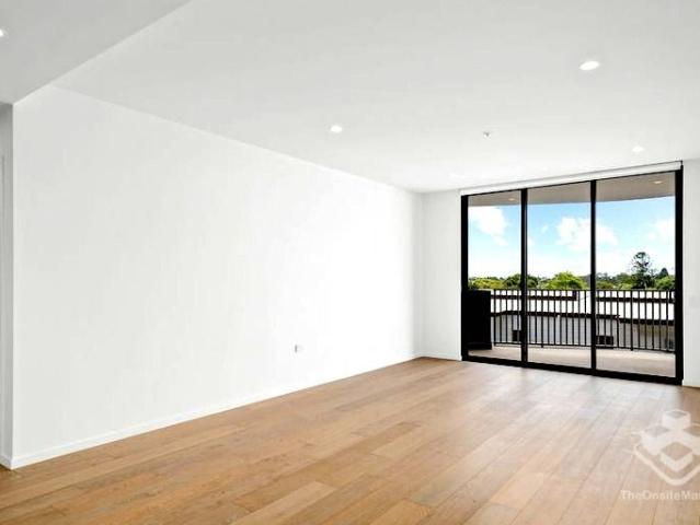 New Luxury Apartment
