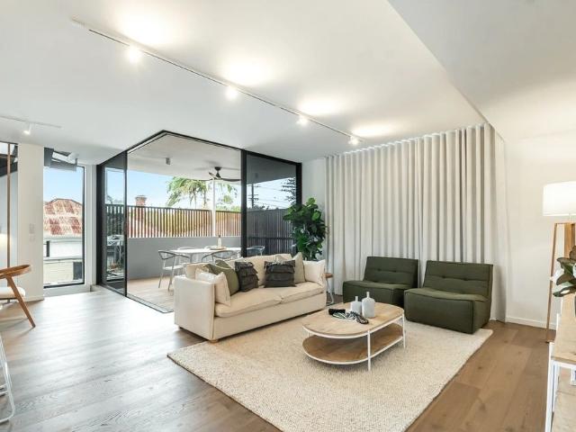 New Luxury Townhouse in the Heart of Byron