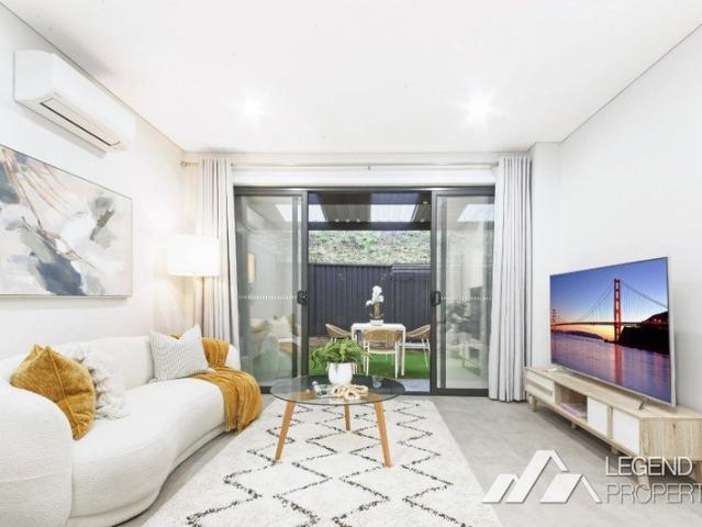 NEW LUXURY TOWNHOUSE IN CARLINGFORD WEST CATCHMENT!