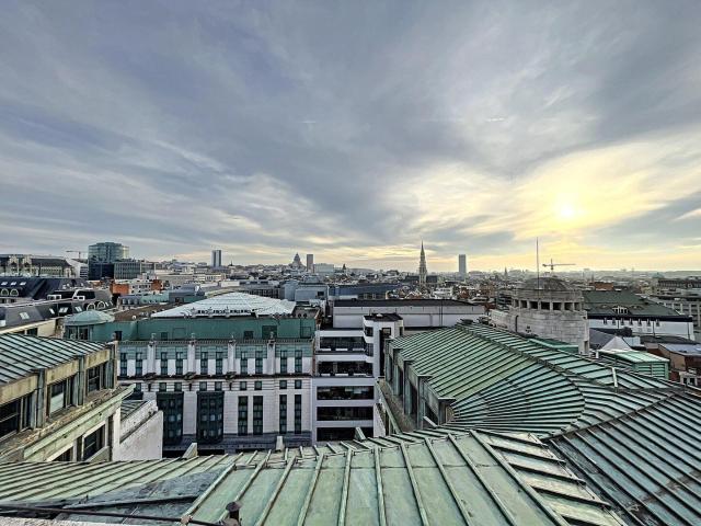 New, luxurious 2 bedroom penthouse in the heart of Brussels