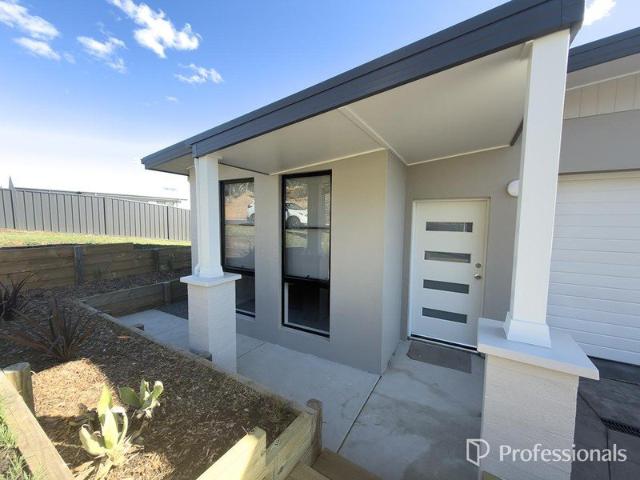 NEW Modern Executive 3 Bedroom Home for Lease