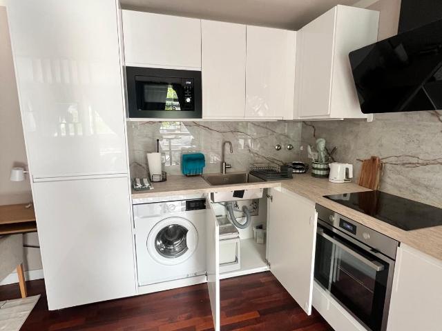 New, modern studio in Charlottenburg, Berlin Amsterdam Apartments for Rent