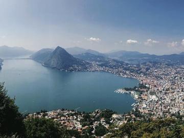 new modern villa with lake view in Lugano