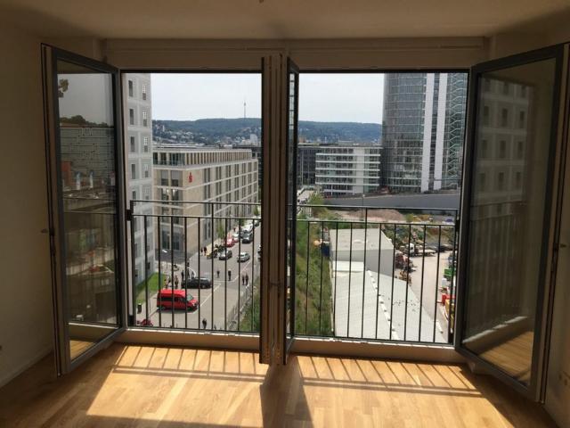 New Modern 2BR Stuttgart Mitte + no realtor fee