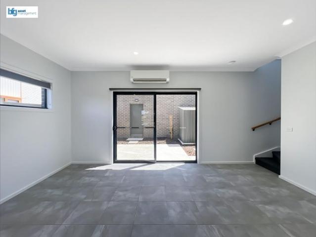 New Modern 3 Bedroom Home in Werribee