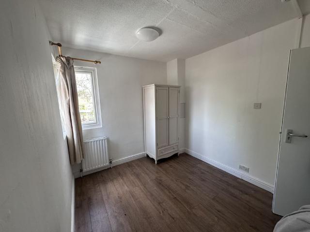 New Malden, KT3 5JS House Share