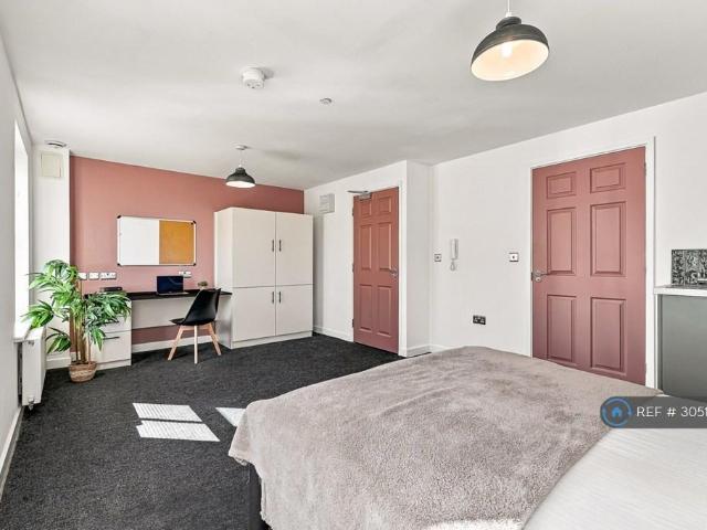 New Mills Yard, Norwich, NR3 1 bed in a house share to rent £900 pcm £208 pw
