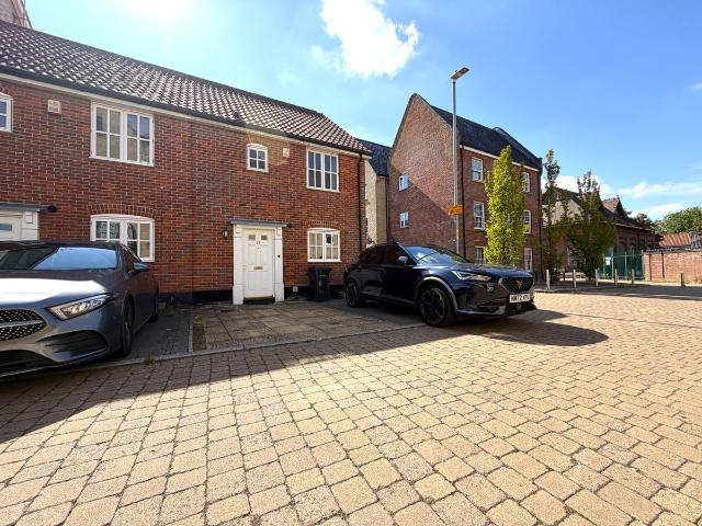 New Mills Yard, Norwich NR3, 3 bed end terrace house to rent, £1,450 pcm | PrimeLocation