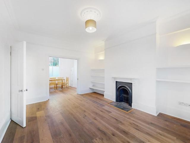 New North Road, Islington N1, 2 bed flat to rent, £2,800 pcm | PrimeLocation