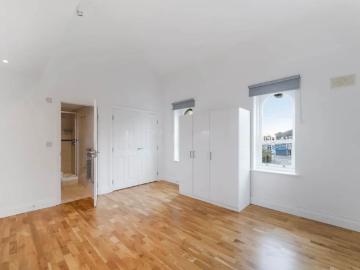 New Southgate, London N11, New Southgate, 3 bed flat to rent, £3,250 pcm | PrimeLocation