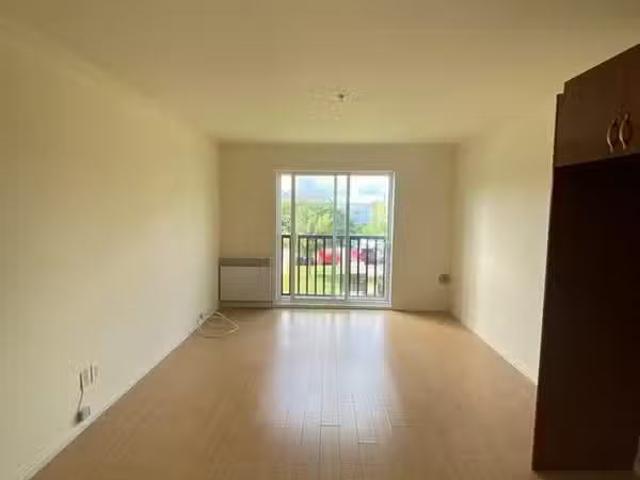 Cozy Spacious studio located at 801 Martel 801 RUE MARTEL