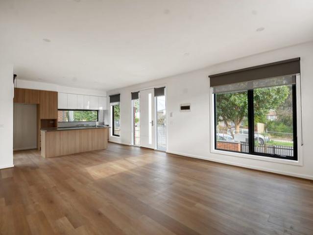 New & Spacious Townhouse Living!