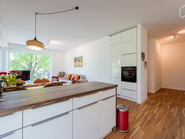 New, Spacious two room spree waterfront apartment