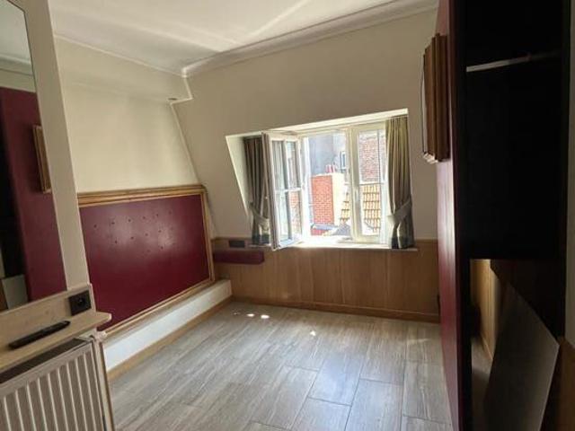 New studio flat in the centre of Brussels, Central Station