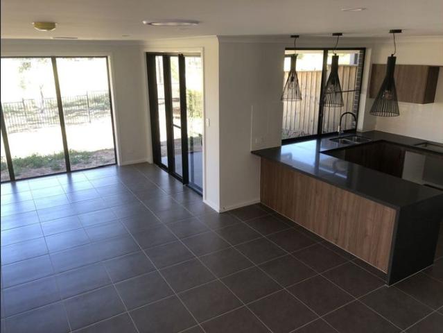 NEW STYLE HOME FOR LEASE!