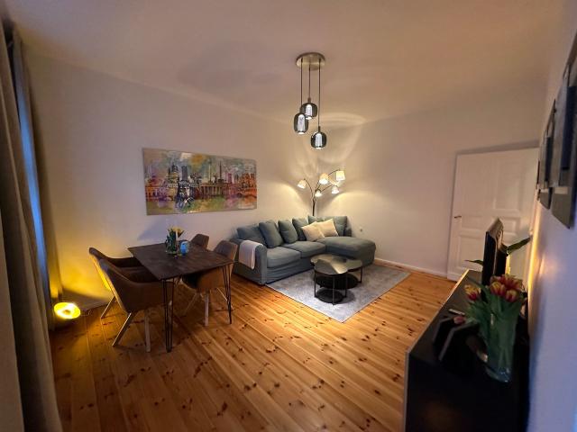 New & stylish 2 room apartment in the heart of Lichtenberg Berlin, Berlin Amsterdam Apartments for Rent